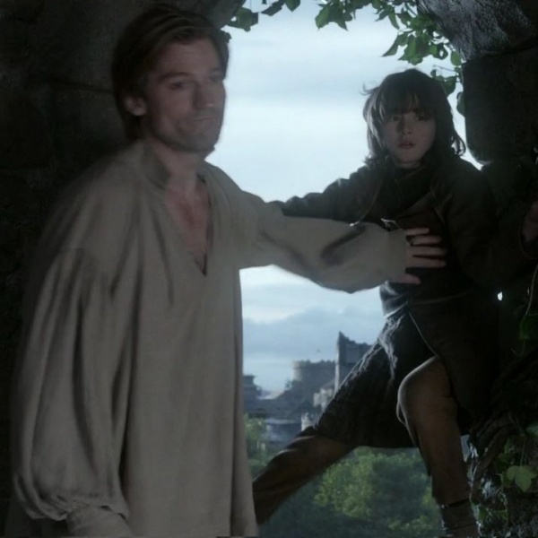 پرونده:Jaime and Bran HBO.jpg