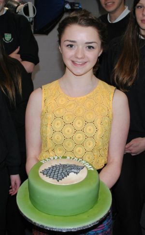 Maisie-williams-bd-342643189.jpg